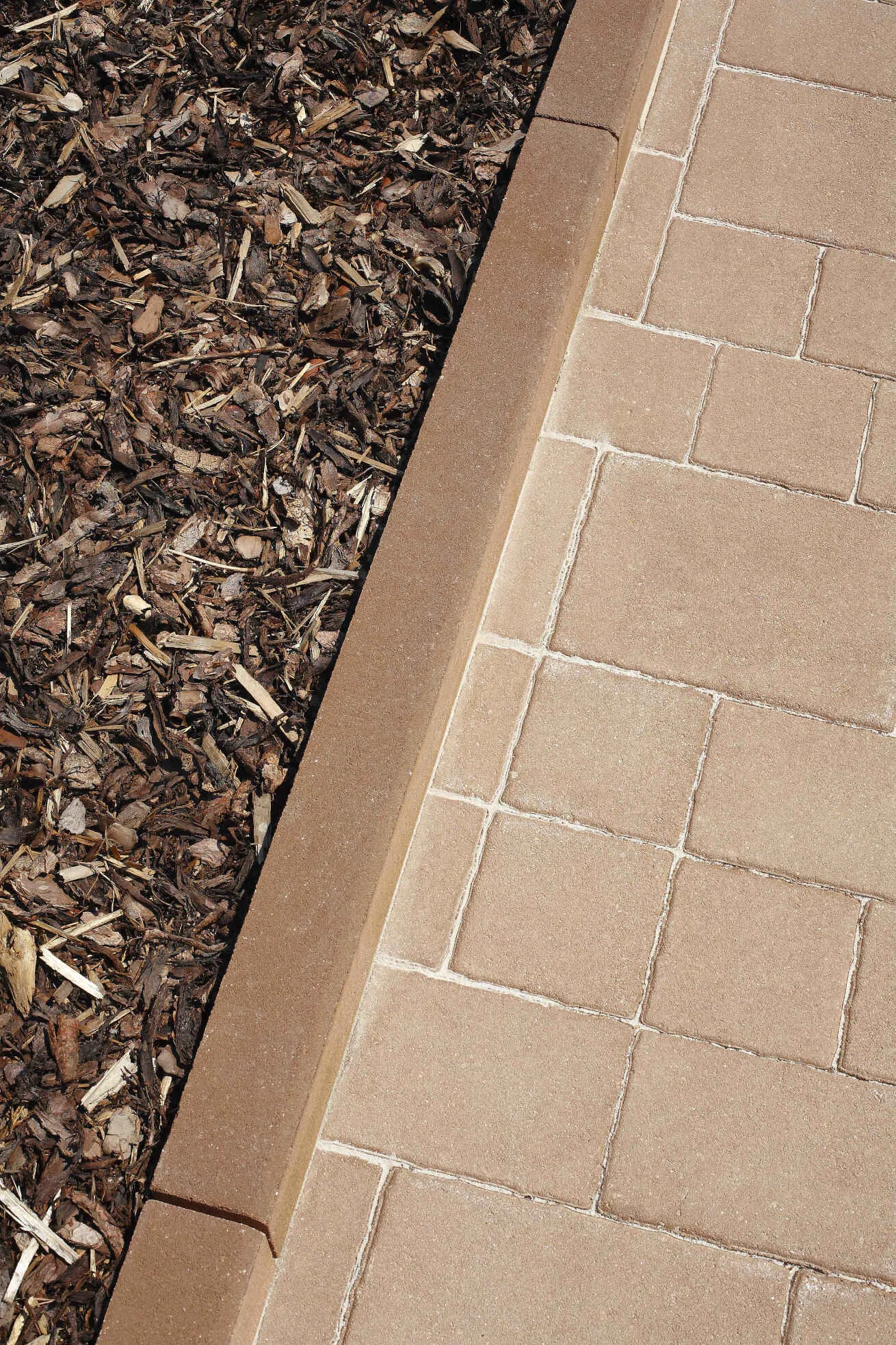 BEST-LINEA II obrubník 250x1000x80mm, karamelový